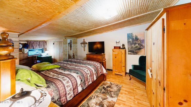 86 Alpaca Lane, Murphy, NC 28906