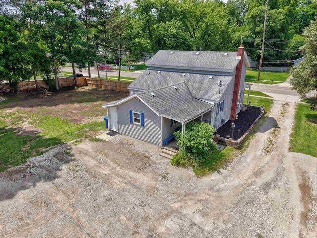 413 W Broad Street, Linden, MI 48451