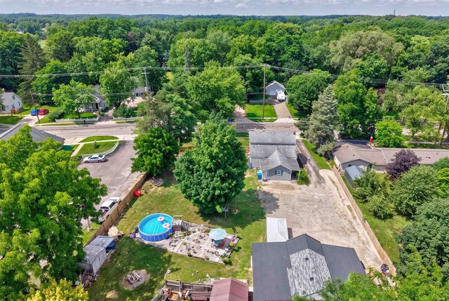 413 W Broad Street, Linden, MI 48451