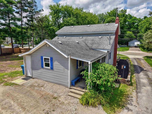 413 W Broad Street, Linden, MI 48451