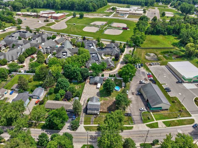 413 W Broad Street, Linden, MI 48451