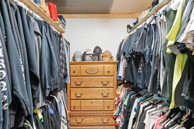413 W Broad Street, Linden, MI 48451