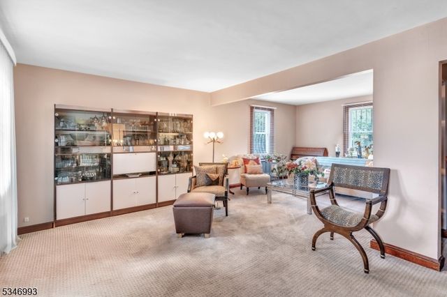 90 Ardmore Ave, Clifton City, NJ 07014