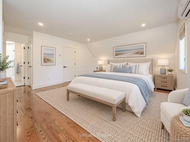 7 Berkshire Court, Huntington Station, NY 11746