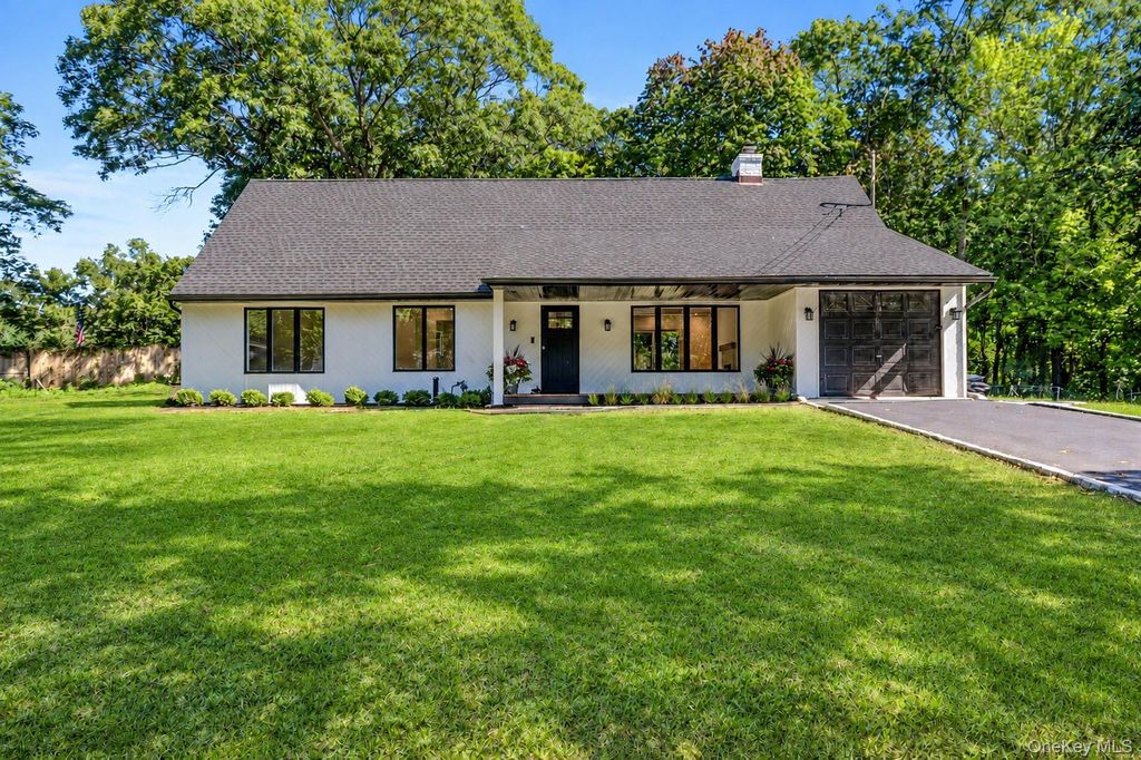7 Berkshire Court, Huntington Station, NY 11746 — exterior