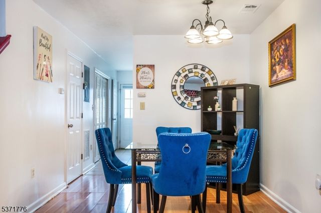 240 W Kinney St, Newark City, NJ 07103