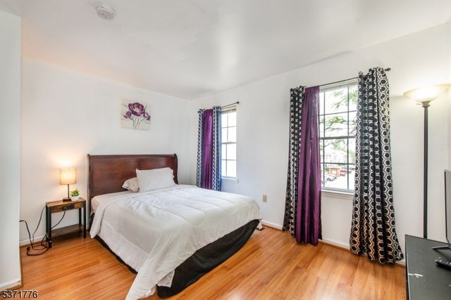 240 W Kinney St, Newark City, NJ 07103
