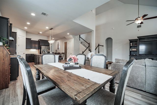 140 Coral Berry DR, Buda, TX 78610