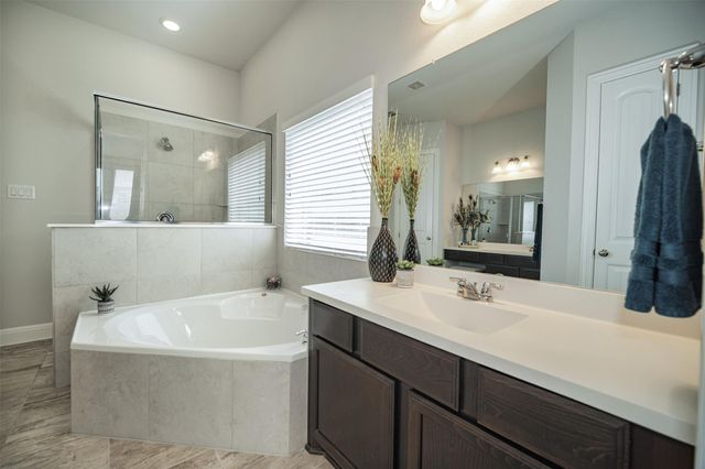 140 Coral Berry DR, Buda, TX 78610