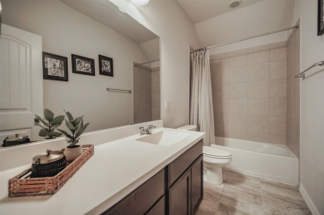 140 Coral Berry DR, Buda, TX 78610
