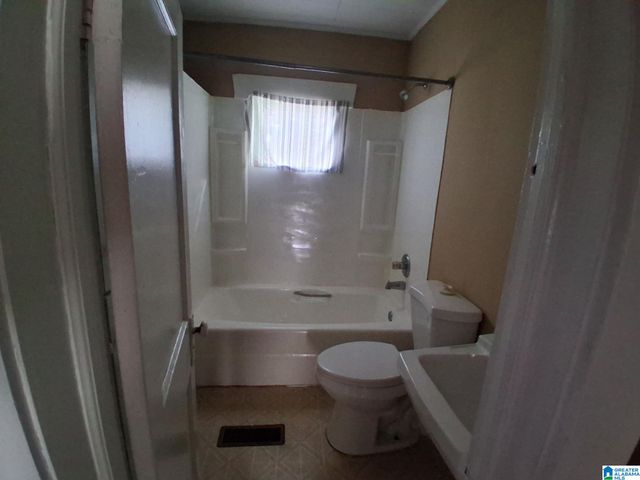 1829 HOKE AVENUE, Tarrant, AL 35217