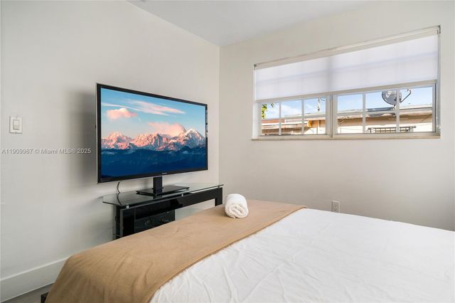 4421 NW 9th St, Miami, FL 33126