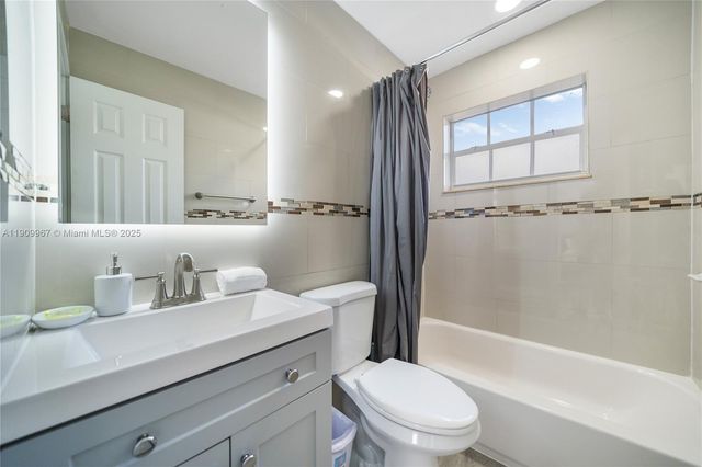 4421 NW 9th St, Miami, FL 33126