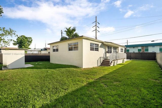 4421 NW 9th St, Miami, FL 33126