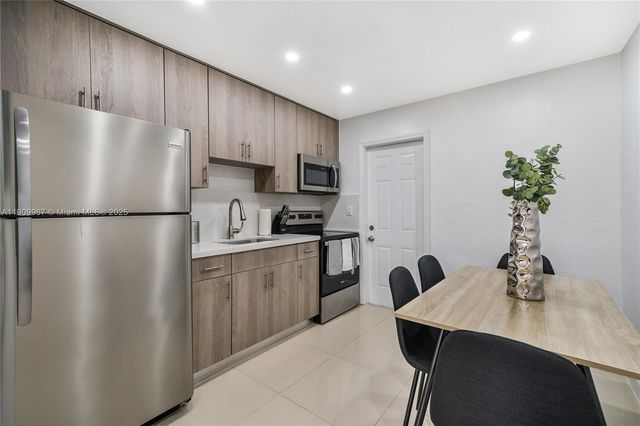 4421 NW 9th St, Miami, FL 33126