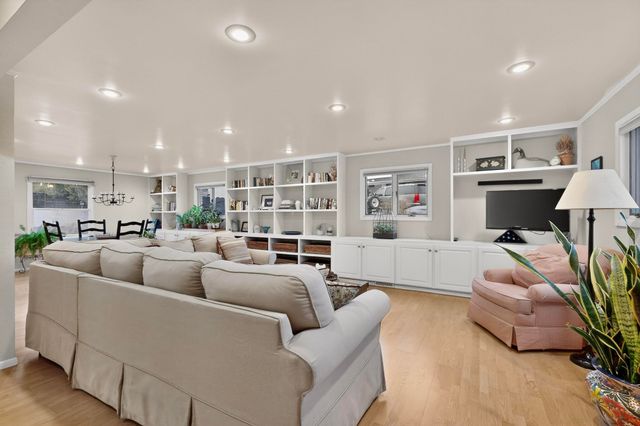 4805 Sunningdale Court NE, Albuquerque, NM 87110