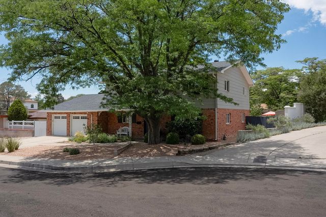 4805 Sunningdale Court NE, Albuquerque, NM 87110