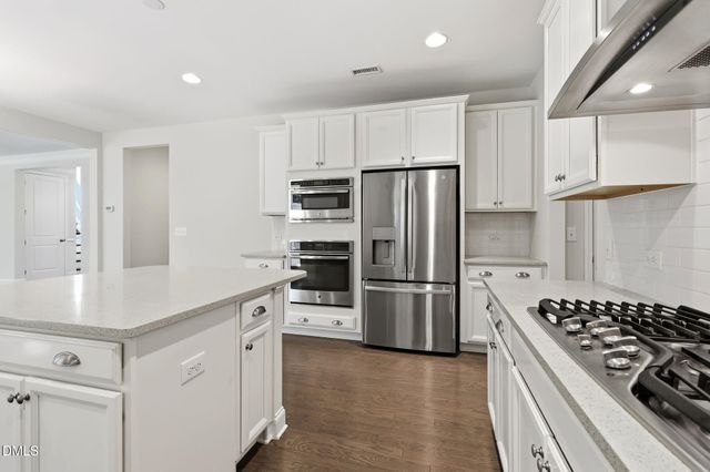 2201 Newleaf Drive, Apex, NC 27539