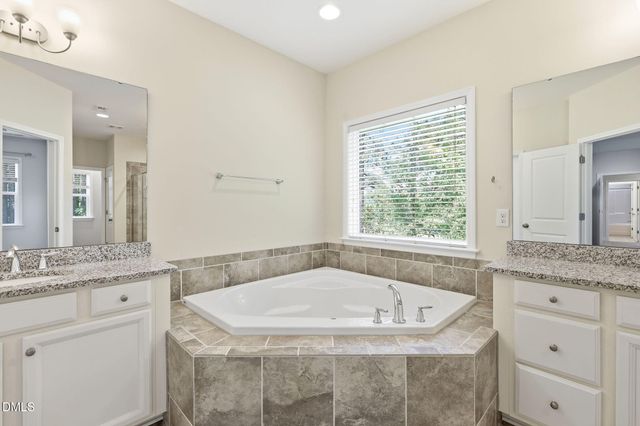2201 Newleaf Drive, Apex, NC 27539