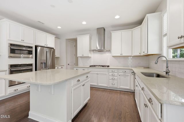 2201 Newleaf Drive, Apex, NC 27539