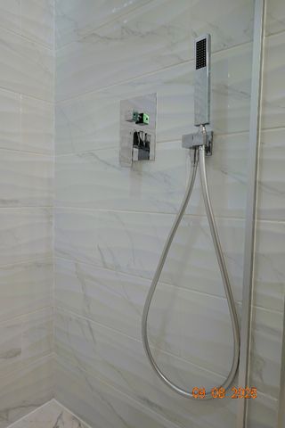 808 Bridle Lane, Wheaton, IL 60187