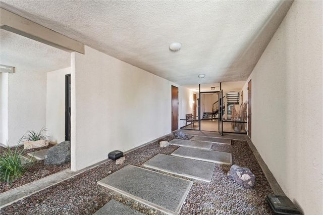 2525 E 19th 32, Signal Hill, CA 90755
