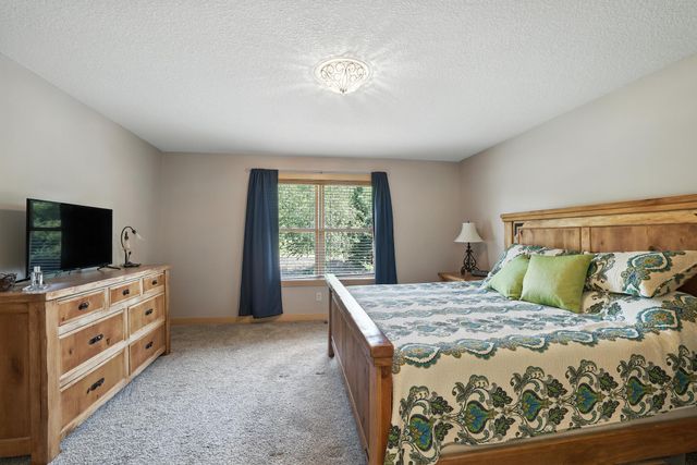 794 Glenmeadow Street, River Falls, WI 54022