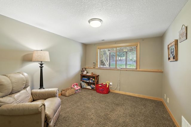794 Glenmeadow Street, River Falls, WI 54022