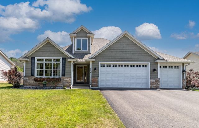 794 Glenmeadow Street, River Falls, WI 54022