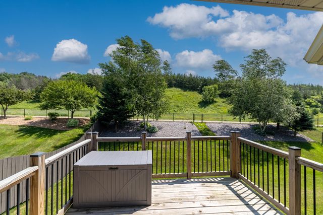 794 Glenmeadow Street, River Falls, WI 54022