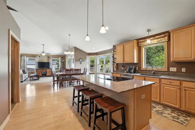 794 Glenmeadow Street, River Falls, WI 54022