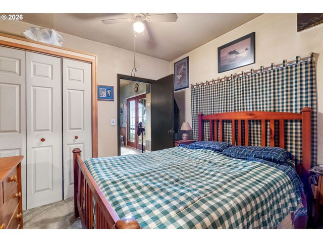 1202 SCOGGINS Rd, Underwood, WA 98651