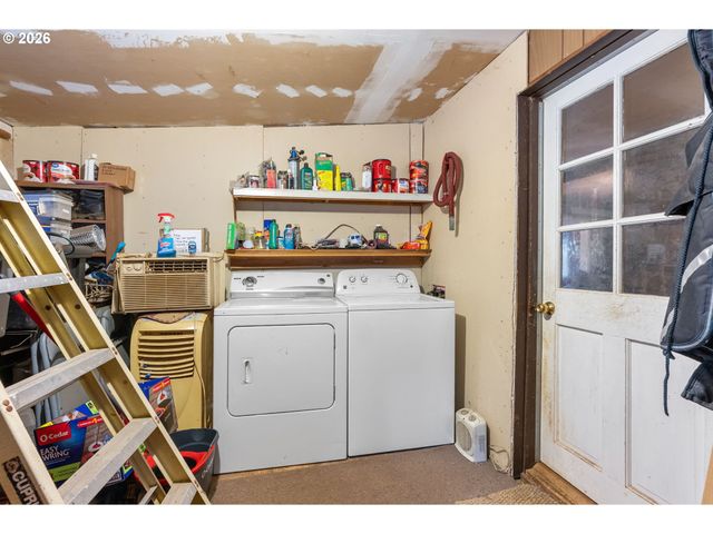 1202 SCOGGINS Rd, Underwood, WA 98651