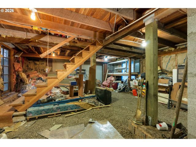 1202 SCOGGINS Rd, Underwood, WA 98651