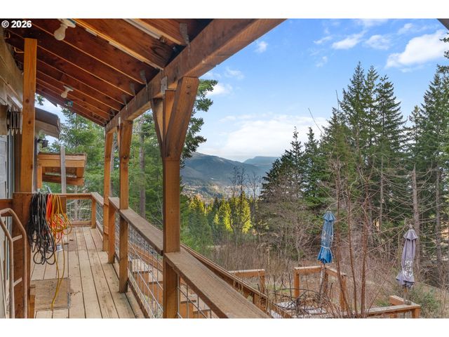 1202 SCOGGINS Rd, Underwood, WA 98651