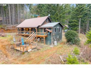 1202 SCOGGINS Rd, Underwood, WA 98651