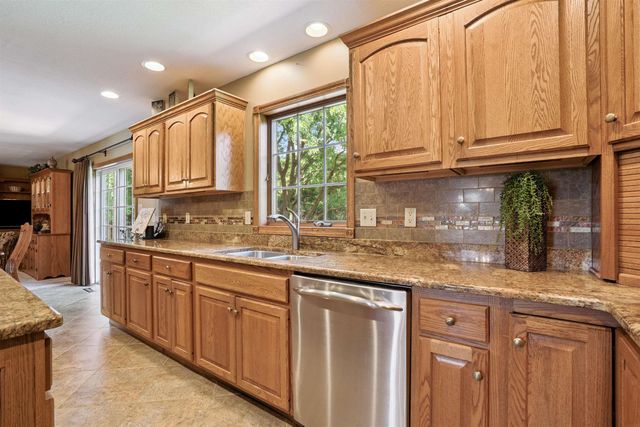 219 Cordoba, Cedar Falls, IA 50613