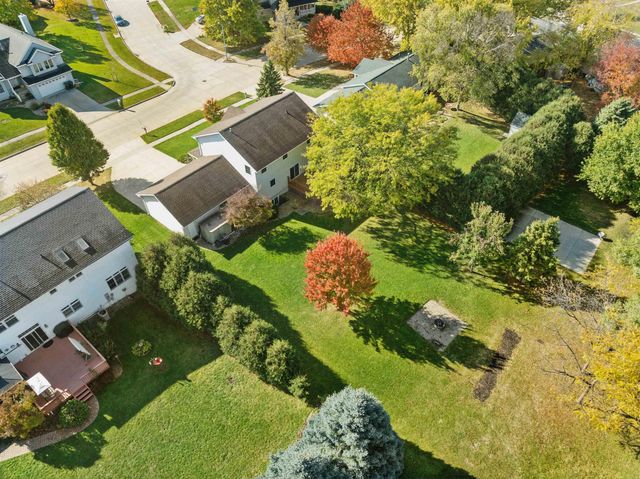 219 Cordoba, Cedar Falls, IA 50613