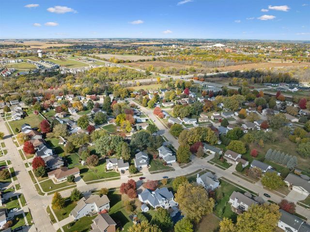 219 Cordoba, Cedar Falls, IA 50613