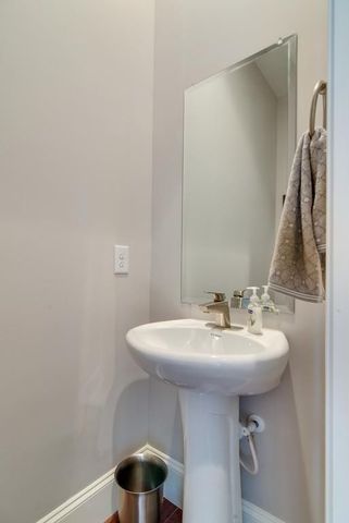 122 Oasis Dr, La Vergne, TN 37086