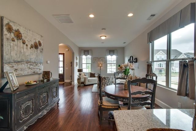 122 Oasis Dr, La Vergne, TN 37086