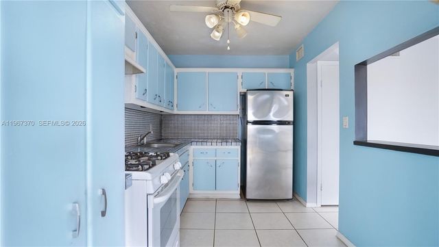 8024 Tatum Waterway Dr 5D, Miami Beach, FL 33141