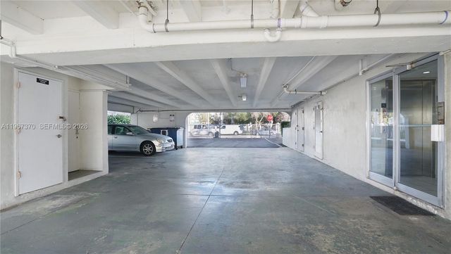 8024 Tatum Waterway Dr 5D, Miami Beach, FL 33141