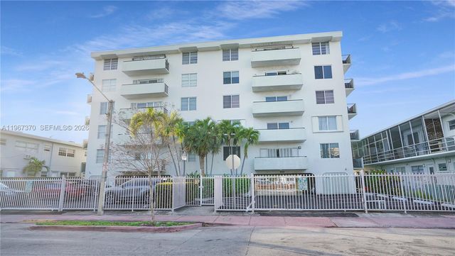 8024 Tatum Waterway Dr 5D, Miami Beach, FL 33141