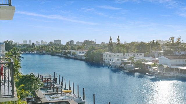 8024 Tatum Waterway Dr 5D, Miami Beach, FL 33141