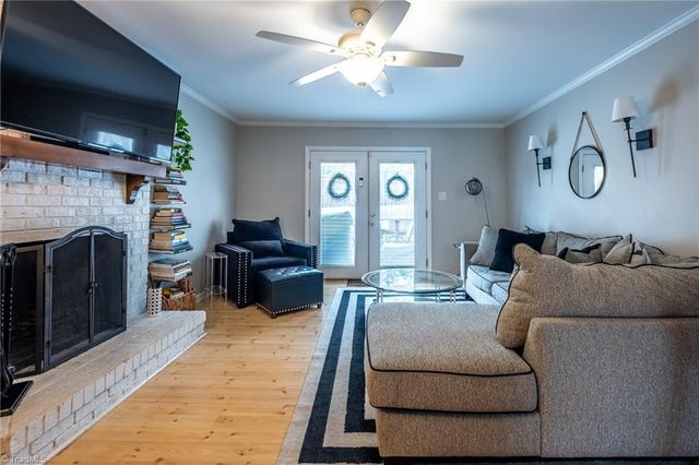 1135 Glendale Drive, Greensboro, NC 27406