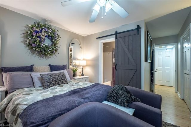 1135 Glendale Drive, Greensboro, NC 27406