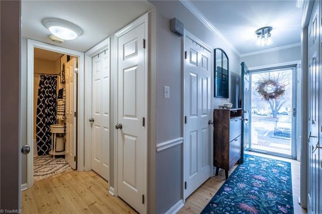 1135 Glendale Drive, Greensboro, NC 27406