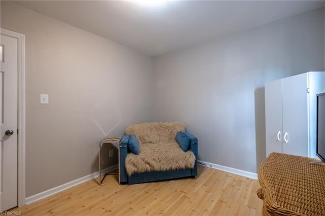 1135 Glendale Drive, Greensboro, NC 27406