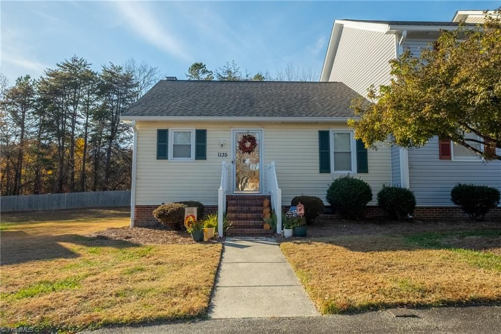 1135 Glendale Drive, Greensboro, NC 27406